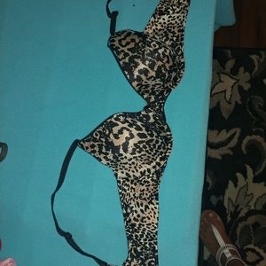 Maidenform leopard bra